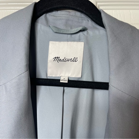Madewell The Larsen Oversized Blazer in Drapeweave in light blue, size Medium - Picture 5 of 13